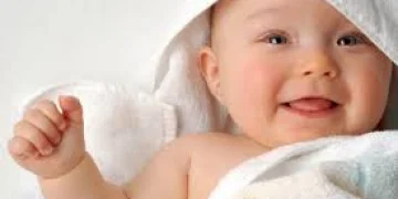 Срыгивание у новорожденных: причины и советы